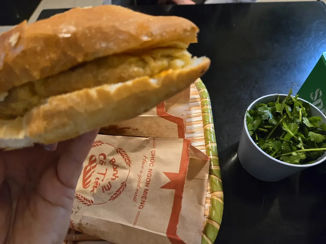 🇻🇳✍️ Review quận 8 lần thứ 10. Đi ăn bánh mì trứng ở Bánh Mì Cô Tiên nào...