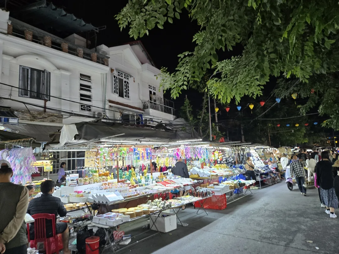 🇻🇳✍️ Review chuyến đi thứ 8 phần 18. Mua sắm ở chợ đêm Hội An