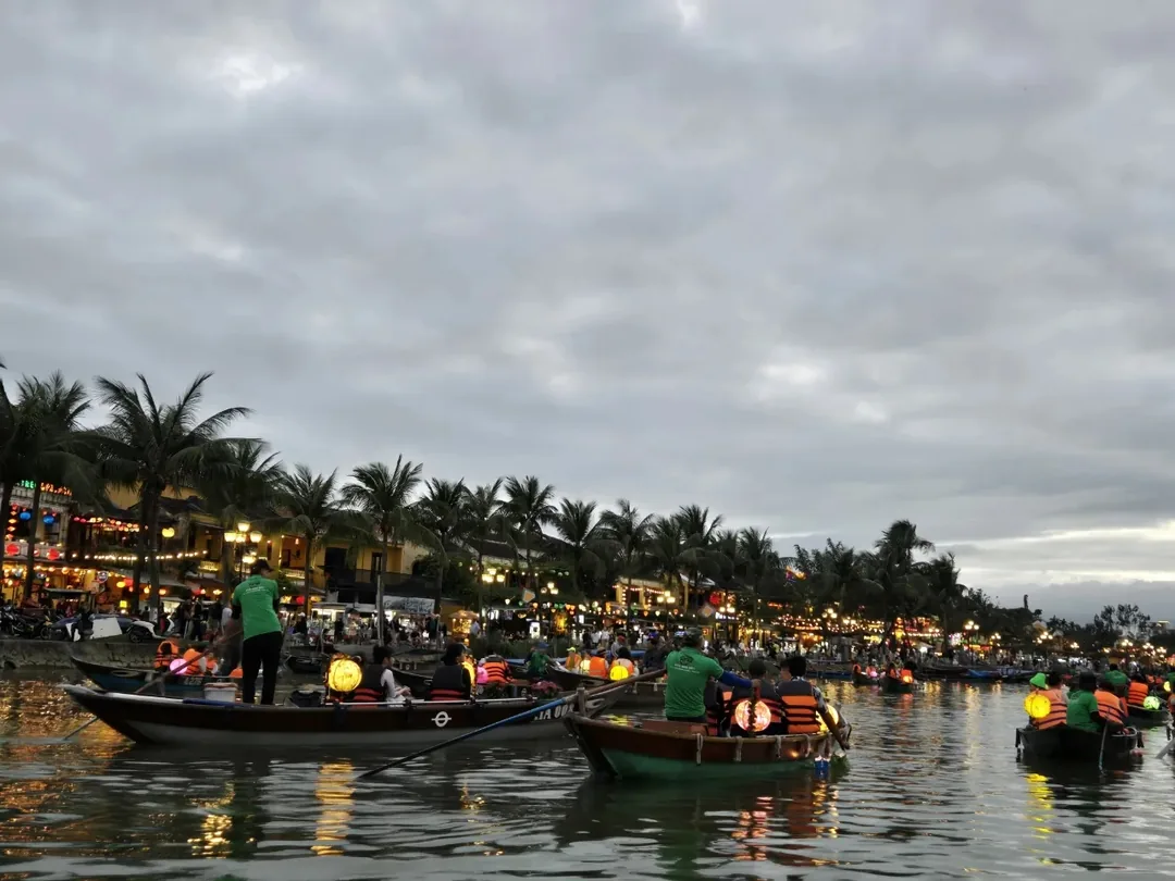 🇻🇳✍️ Nhật ký chuyến đi thứ 8 - phần 34. Tour sinh thái đặc biệt Hội An 4️⃣ Thuyền thả điều ước