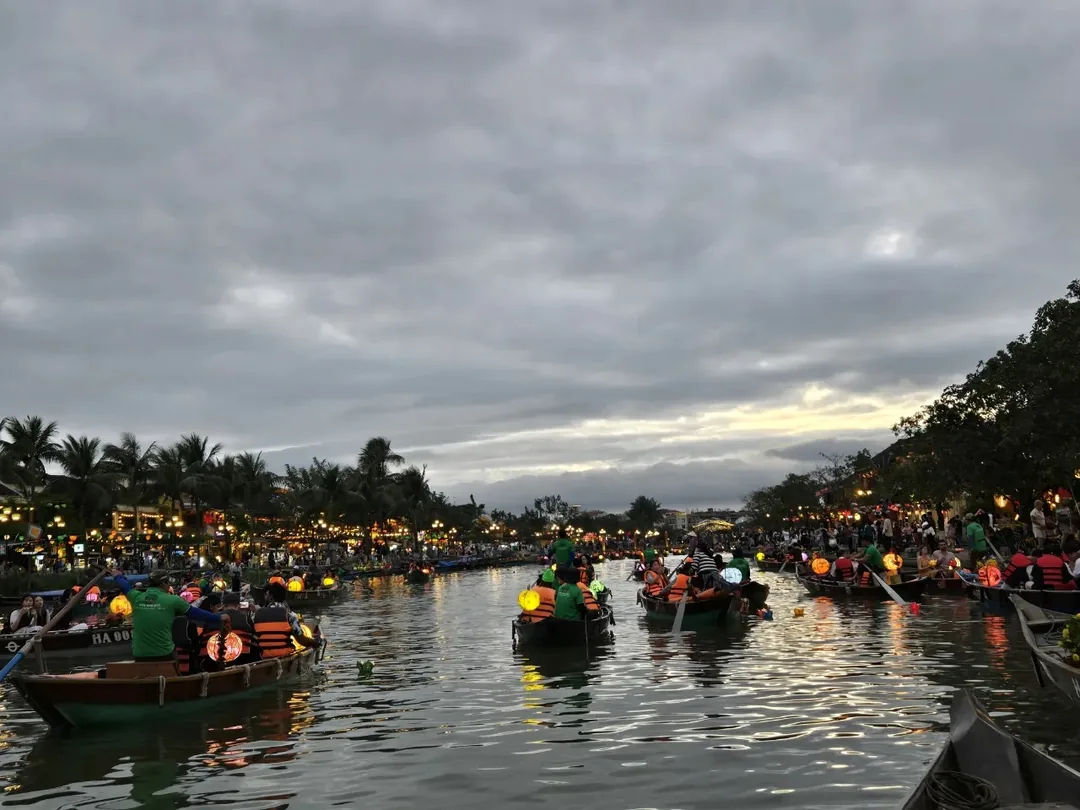 🇻🇳✍️ Nhật ký chuyến đi thứ 8 - phần 34. Tour sinh thái đặc biệt Hội An 4️⃣ Thuyền thả điều ước