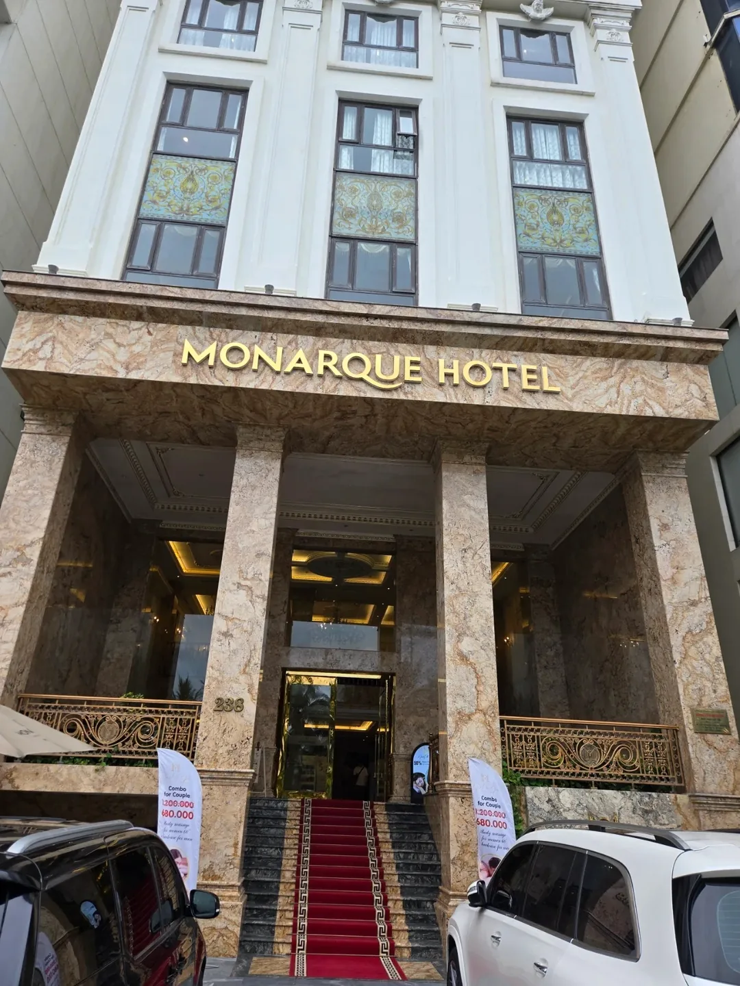🇻🇳✍️ Phòng 8 Review 40. Check-in khách sạn Monarch