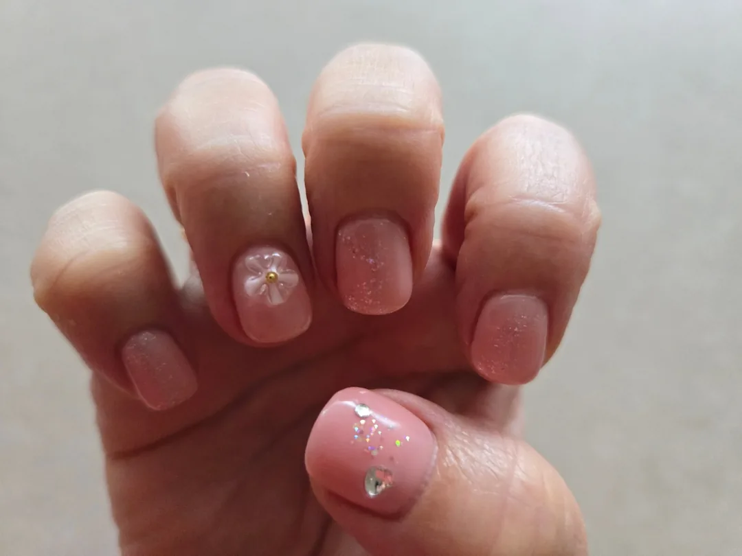 💅 Em đã làm nail đón xuân rồi