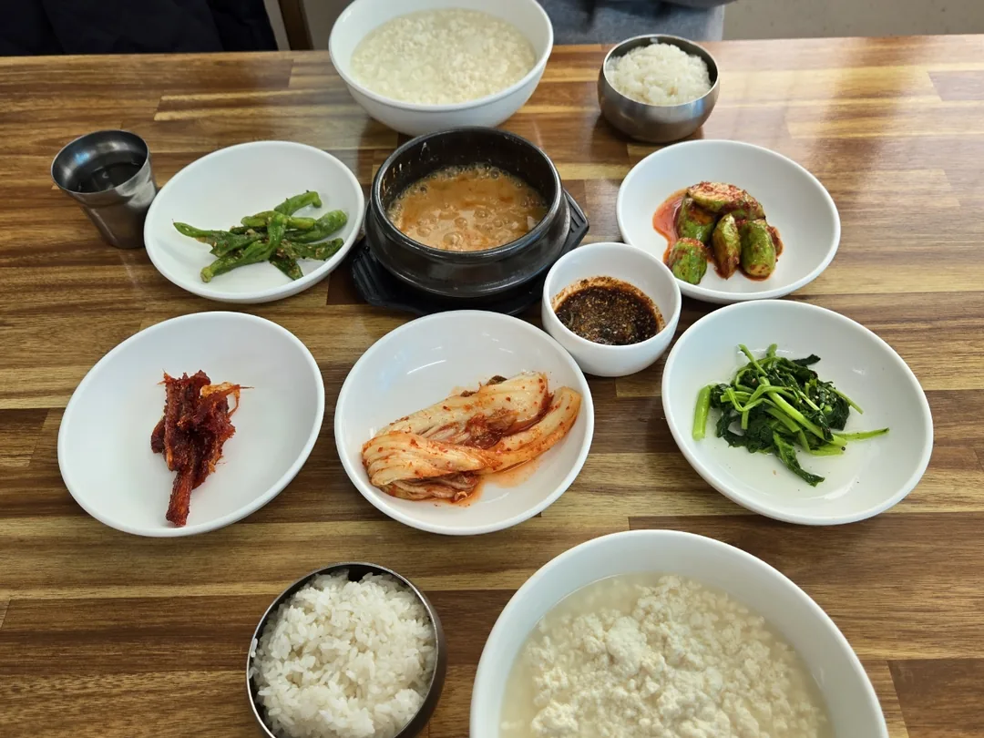 🍚🥢 Mình đến ăn sáng nè hehe