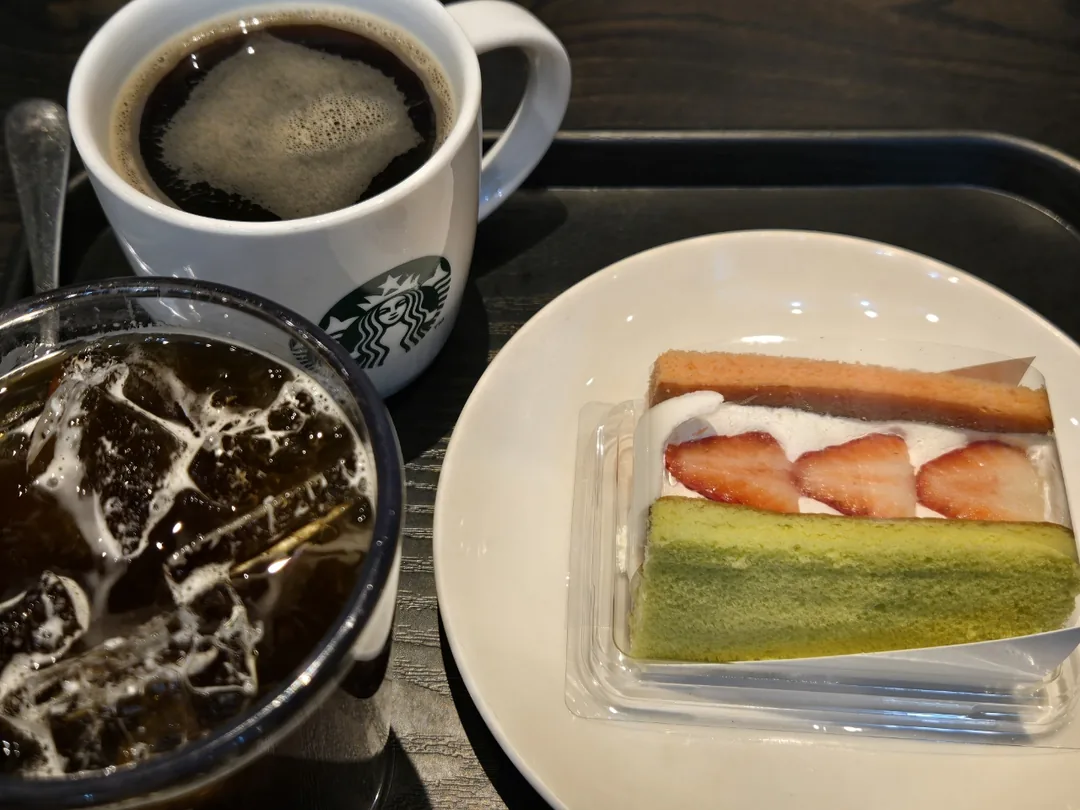 (Du lịch 3) Sokcho Daemyung Delpino Starbucks