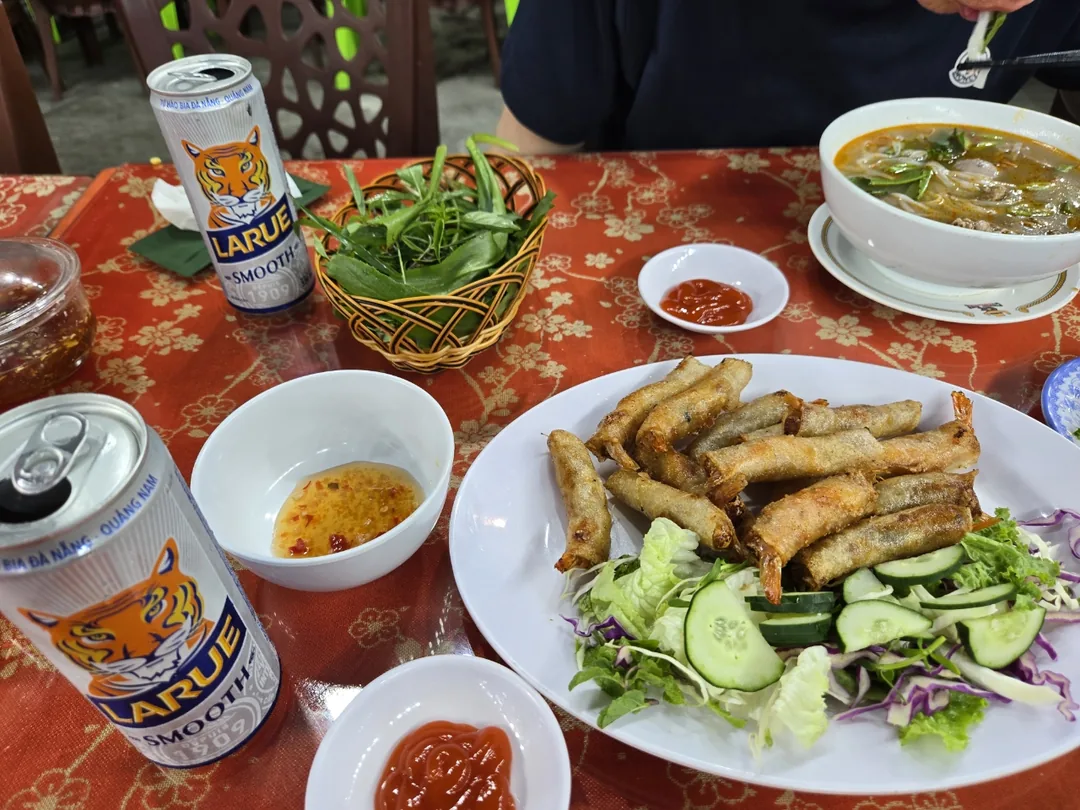 🇻🇳 Đêm qua chào mừng đến Đà Nẵng, cạn ly! 🍻