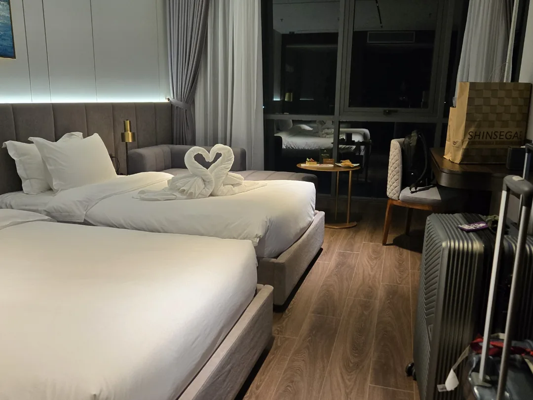 🇻🇳 Khách sạn Phú Long Luxury 1
