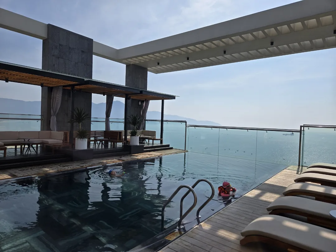 🇻🇳 Khách sạn Phú Long Luxury 1