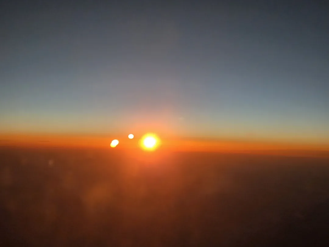 🛩 Trở về nhà sáng sớm
