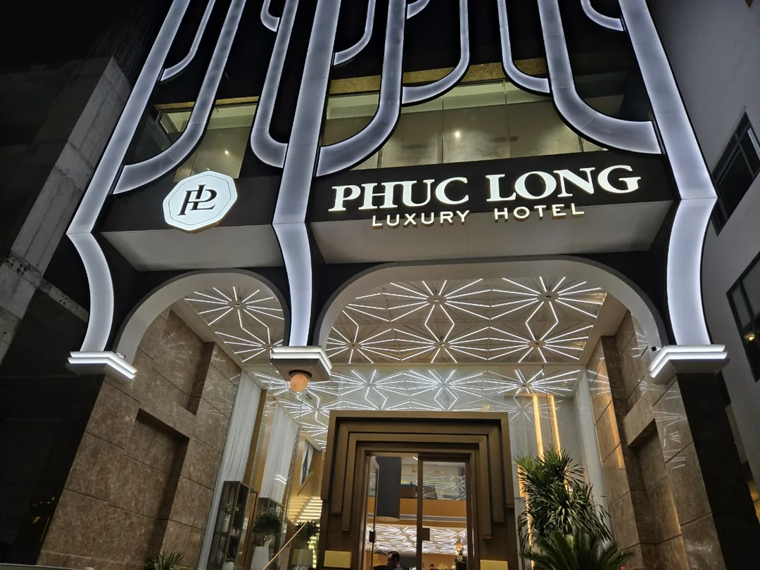 (Review phòng số 9) Phú Long Luxury Hotel 2