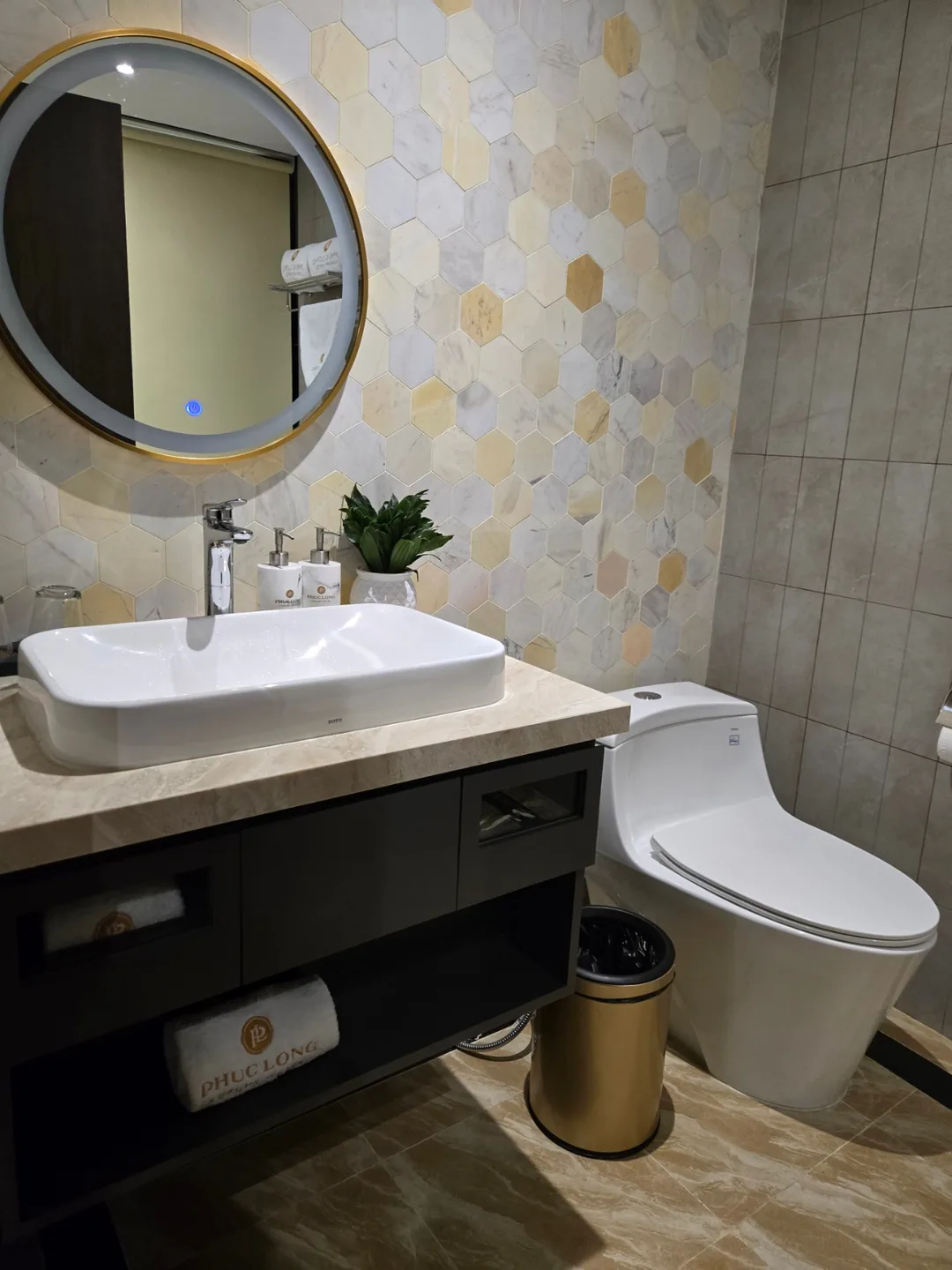 🇻🇳 (Đánh giá phòng 9) Giới thiệu phòng khách sạn Phu Long Luxury