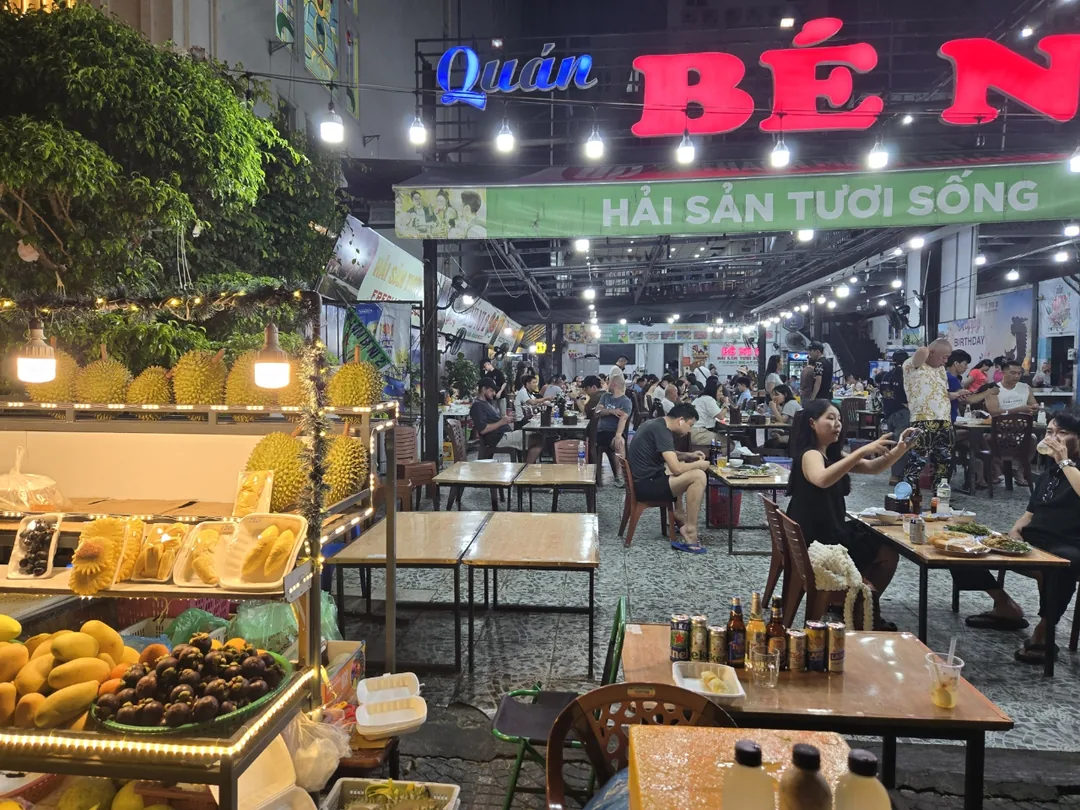🇻🇳 (Đánh giá phòng 9) Quán trái cây vỉa hè ngon
