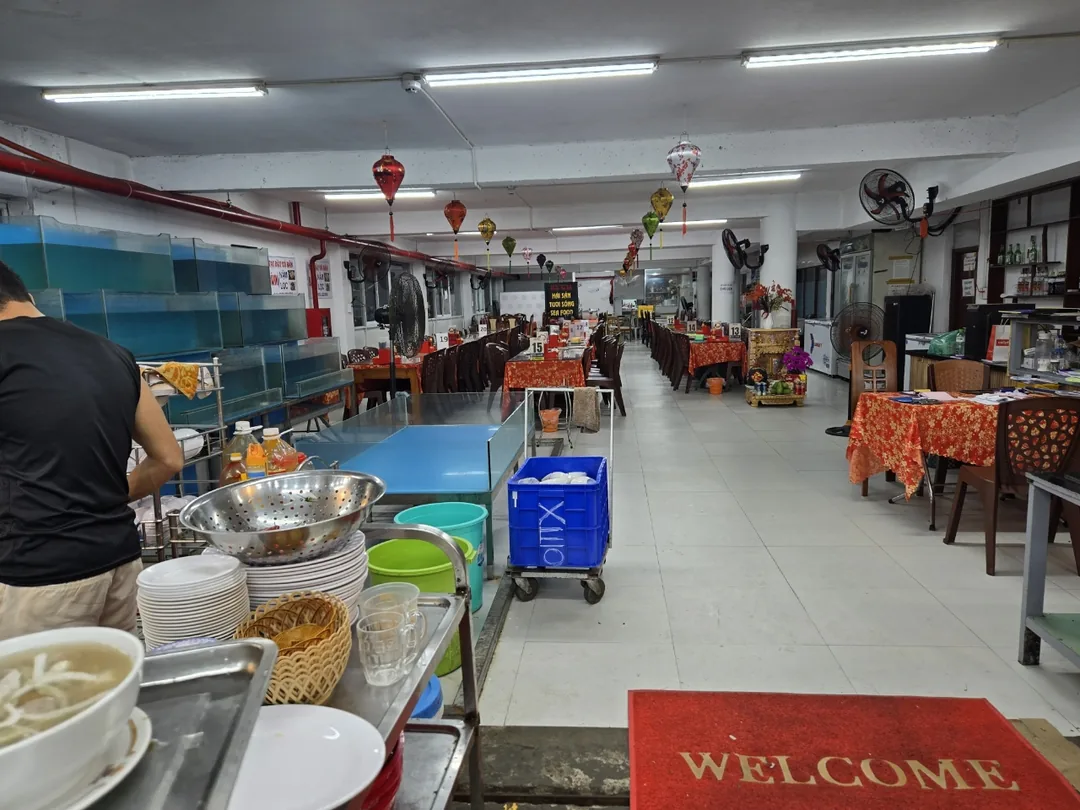 🇻🇳 (Bài review lần thứ 9) Cơm niêu Hồng Phúc Biển - nhà hàng Việt Nam