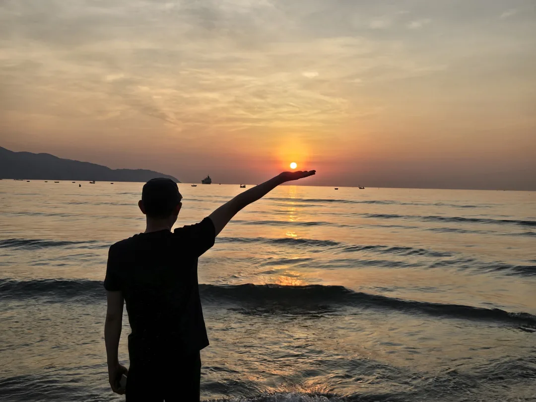 🇻🇳 (Đánh giá phòng 9) Bình minh trên bãi biển Mỹ Khê