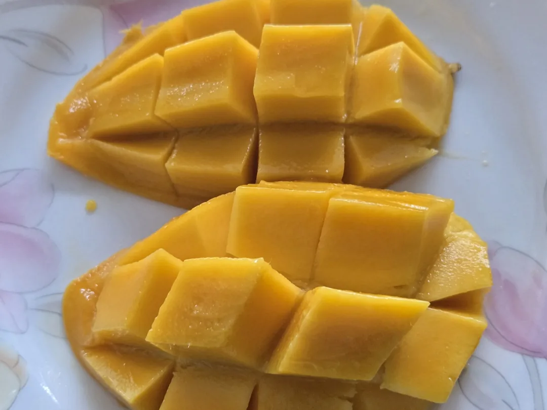 🥭 Buổi sáng thì phải 1 quả xoài chứ, hihi