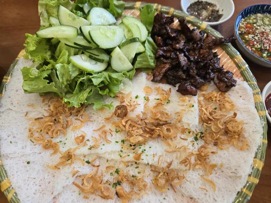 🇻🇳 (Đánh giá bàn 9) Trang bị item rồi đi ăn trưa thôi haha