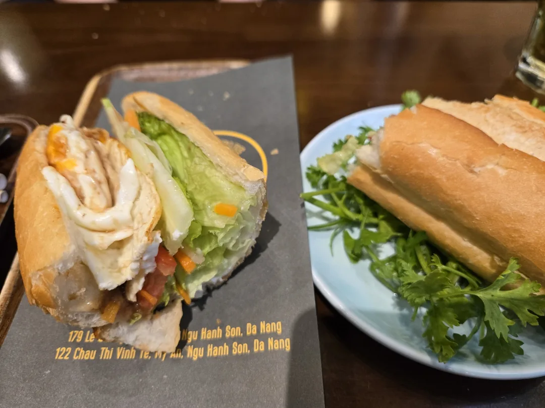 🇻🇳 (Đánh giá phòng 9) Hmm Bánh Mì chi nhánh 2