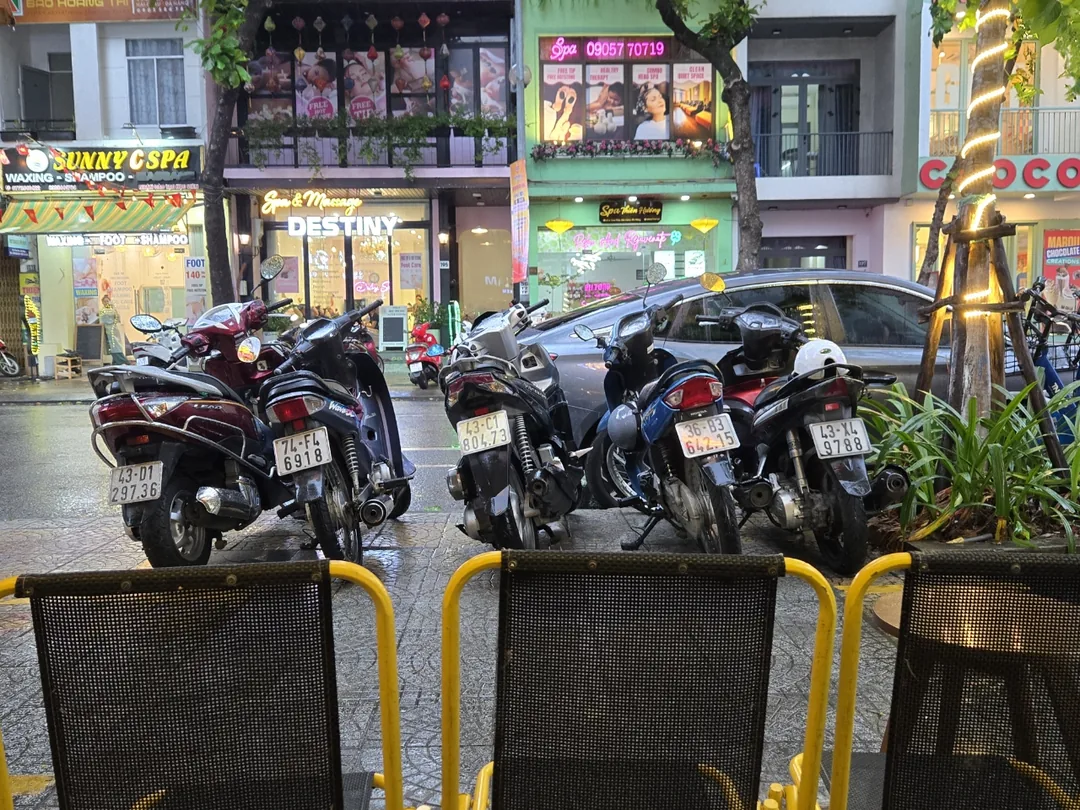 🇻🇳 (Đánh giá phòng 9) Quán cà phê Tau Hu Xe Lam