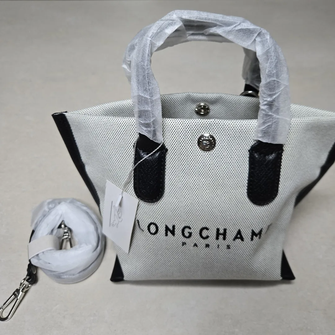 🇻🇳 Nghe nói đây là hàng mới của Longchamp ♡