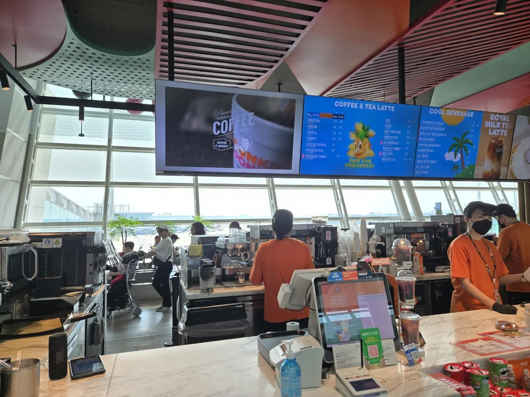 (Chuyến đi 1) Dunkin' Donuts Sân bay Incheon