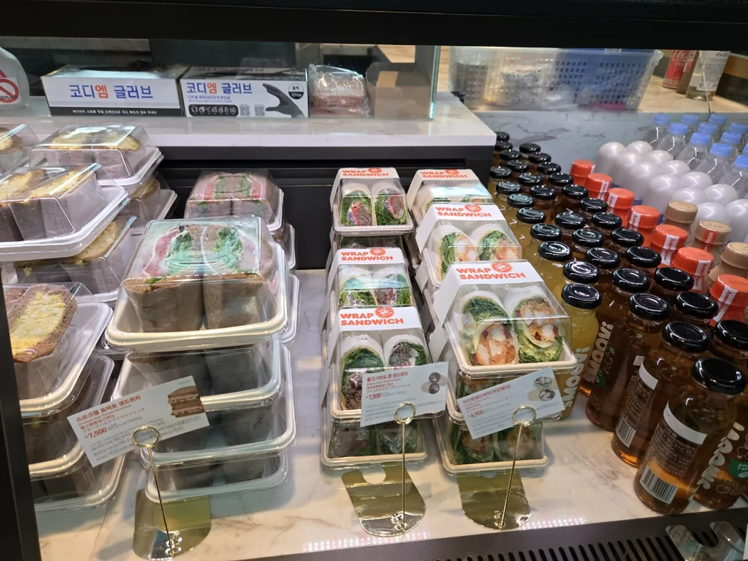 (Chuyến đi 1) Dunkin' Donuts Sân bay Incheon