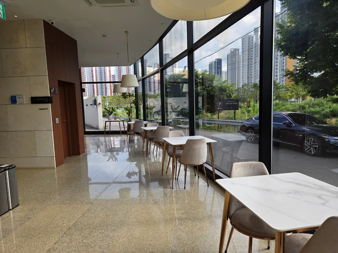 (Chuyến đi 4) 🏨 Khách sạn Top Cloud