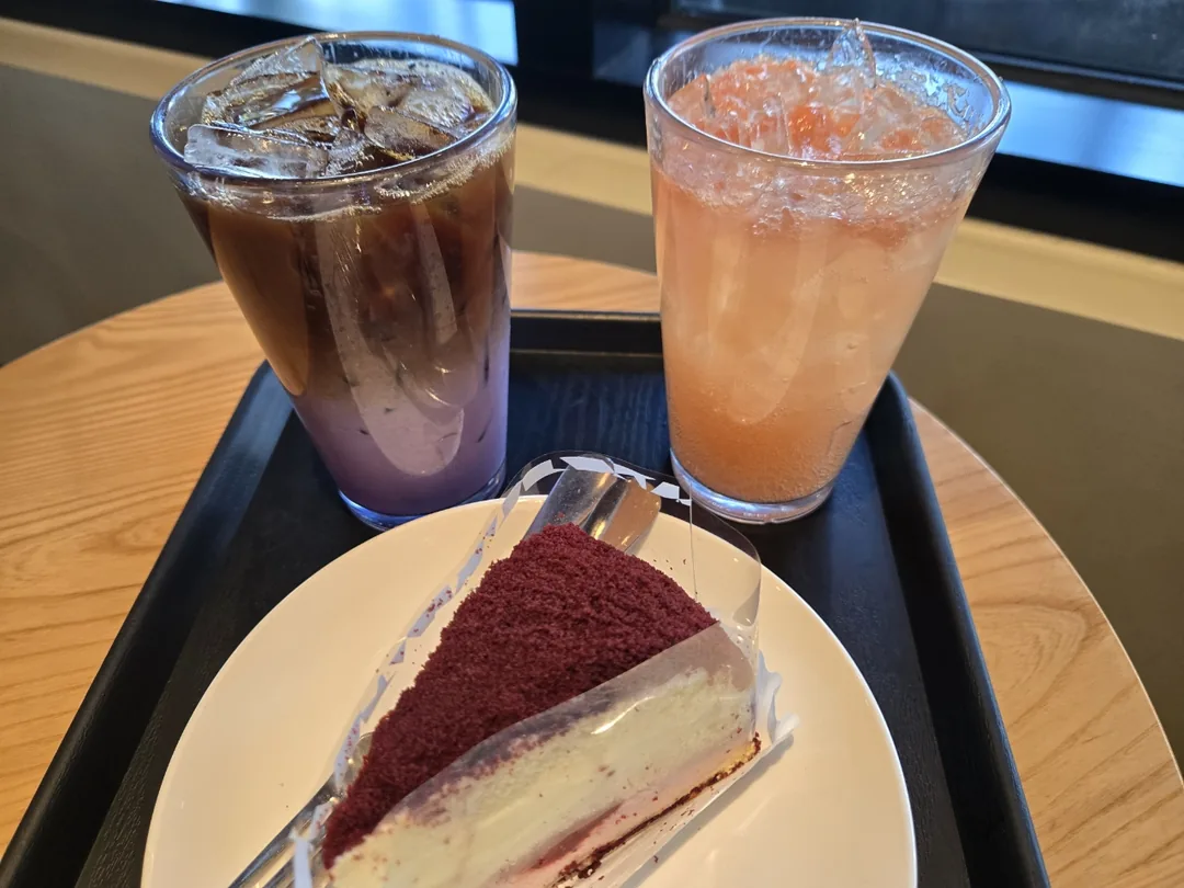 🧋🍰 Vào giờ này...