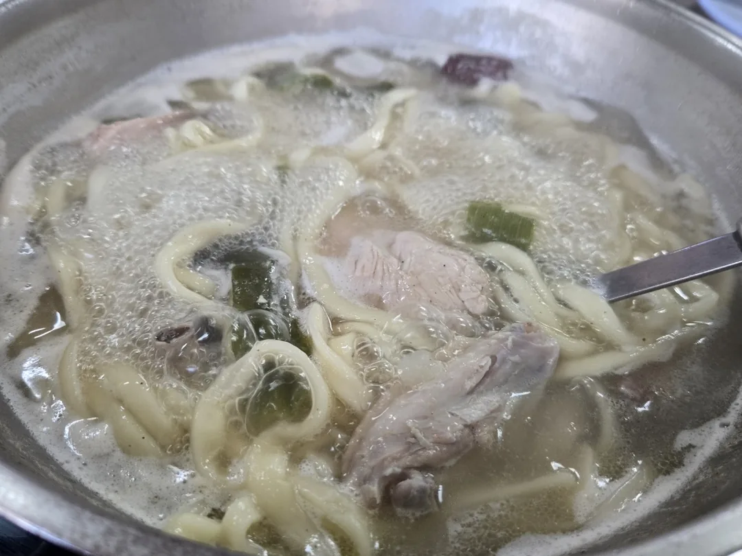 (Du lịch 1) Bongan Dak-tang (Gà hầm)
