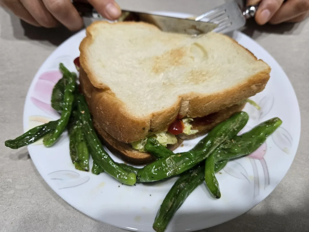 ☕️🍽 Bữa sáng hôm nay có món gì vậy?