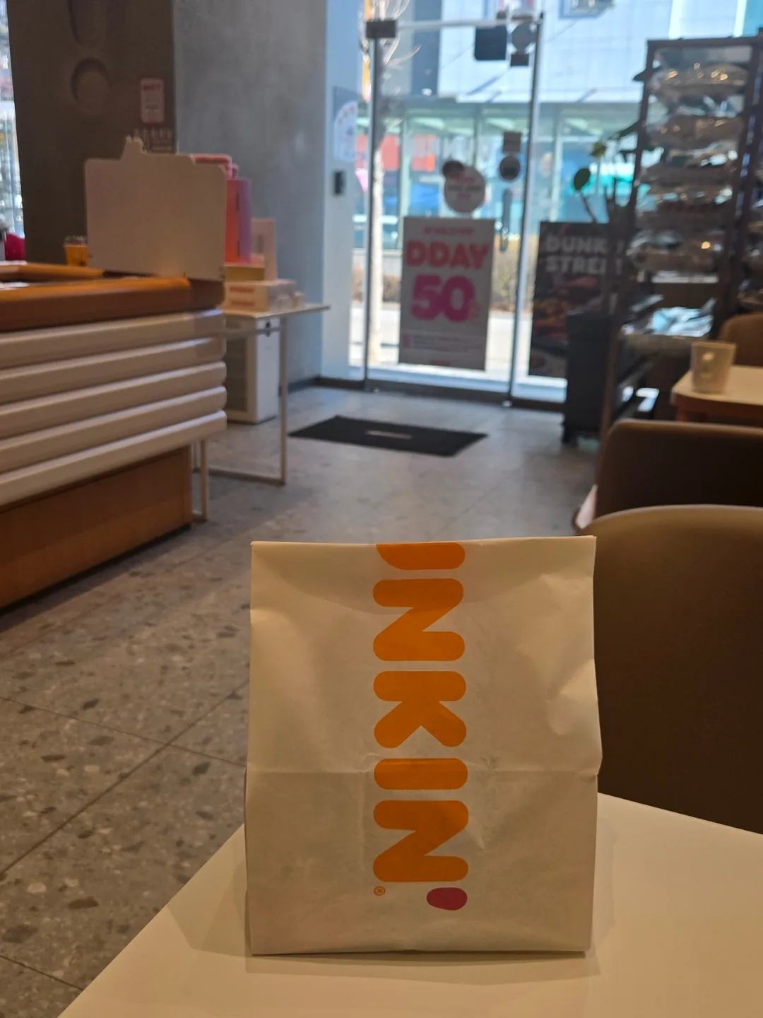 🍩 Món tráng miệng hôm nay dùng phiếu giảm giá 50% của DUNKIN..
