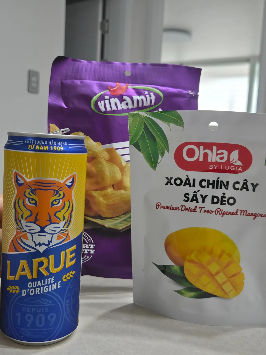🏨 Tiện nghi trong phòng & Minibar & Đồ dùng đi biển