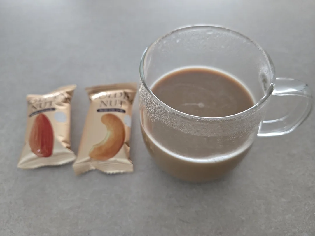 ☕️ Cùng với một tách cà phê ấm...