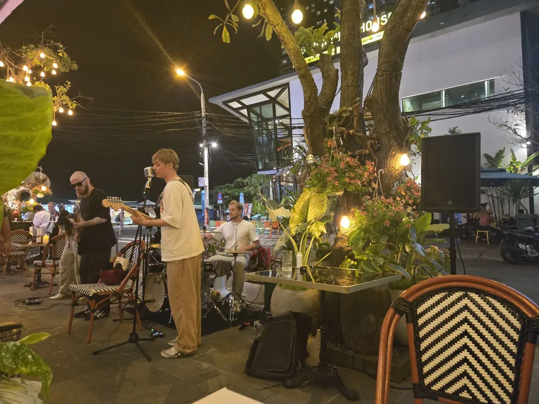 🇻🇳✍️ Khách sạn Boutique PĀMA "Bistro tầng 1