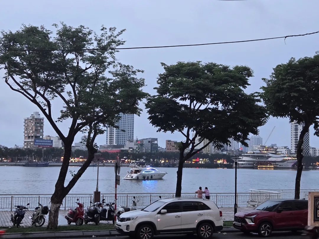🇻🇳✍️ Khách sạn Sun River (vị trí 👍)