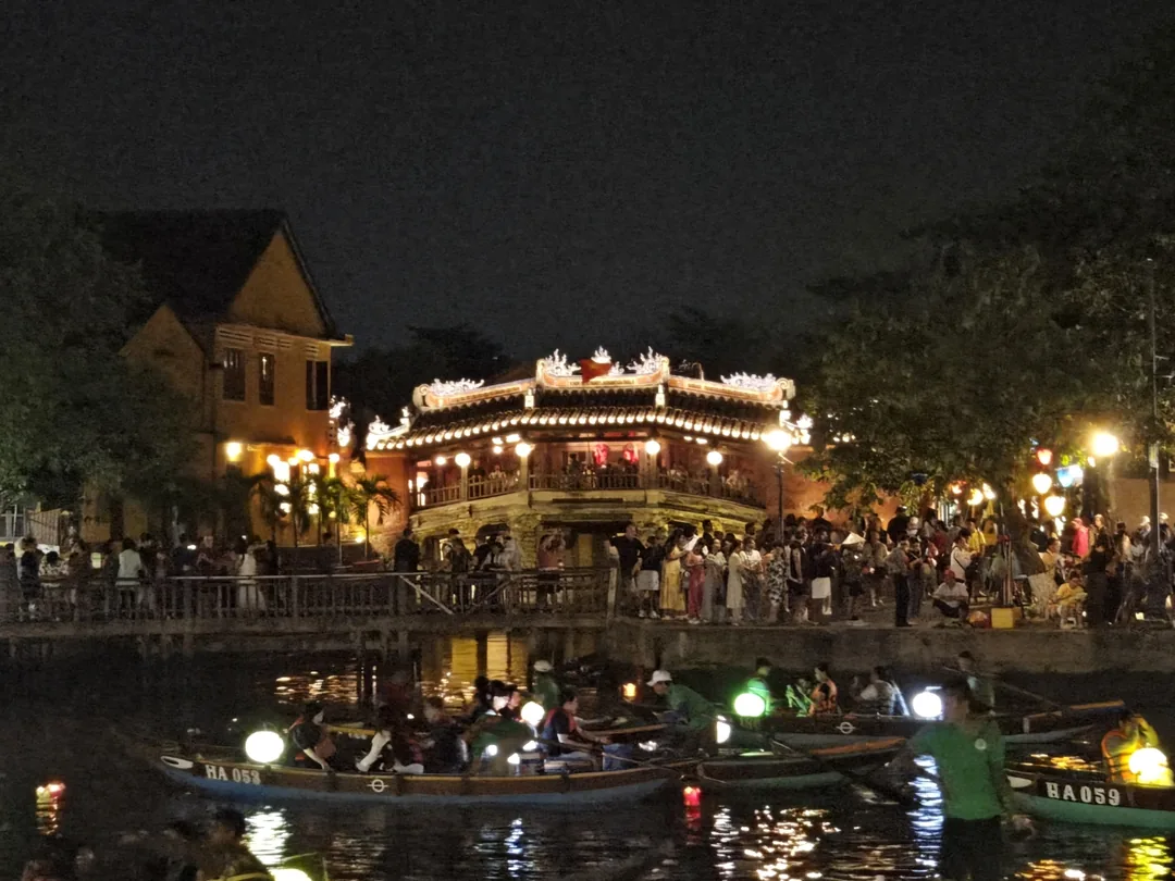 🇻🇳✍️ Cảnh ngày và đêm của Hội An