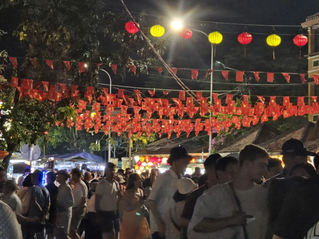 🇻🇳✍️ Cảnh ngày và đêm của Hội An