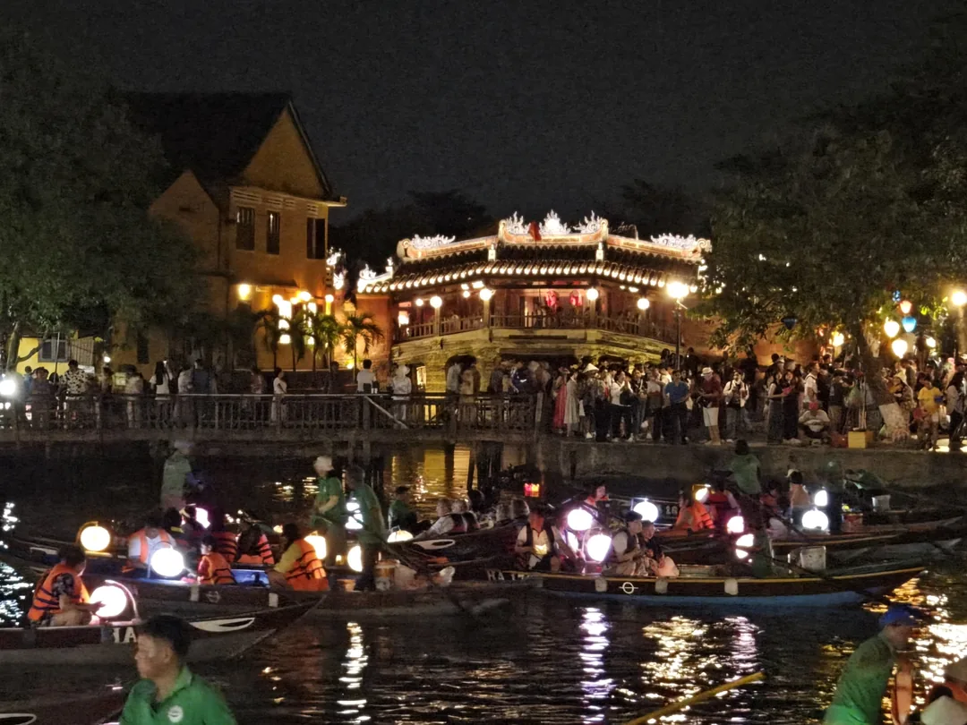 🇻🇳✍️ Cảnh ngày và đêm của Hội An