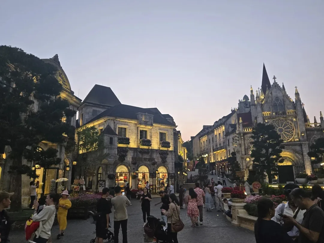 🇻🇳✍️ Cảnh chiều ở Bà Nà Hills