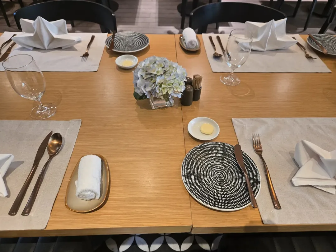 🏨 Shilla Monogram "Thực đơn set trưa" (Bistro M)