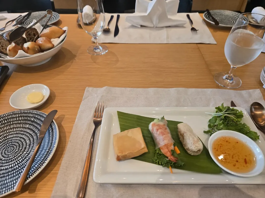 🏨 Shilla Monogram "Thực đơn set trưa" (Bistro M)