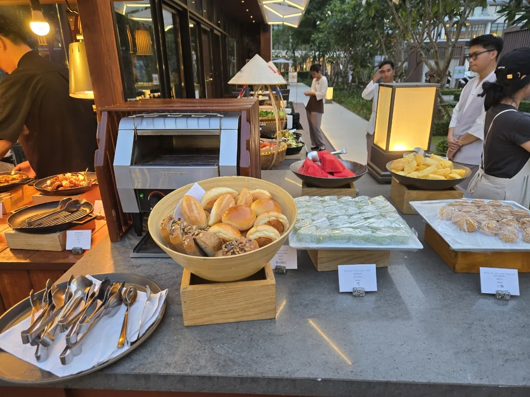 🏨 Bữa tối Shilla Monogram "Grill&Chill BBQ Buffet