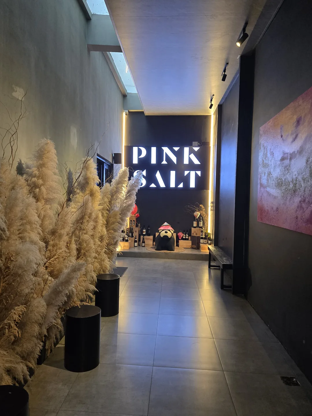 Nhà hàng Pink Salt