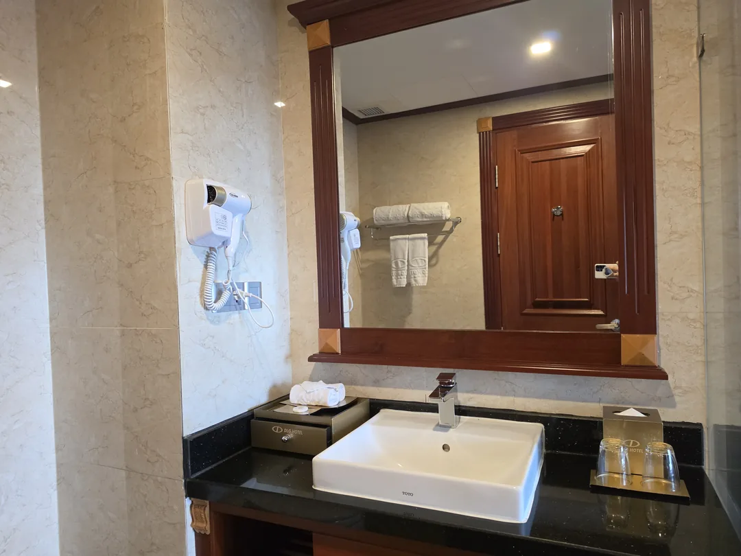 🇻🇳 "Khách sạn DLG" giá cả hợp lý