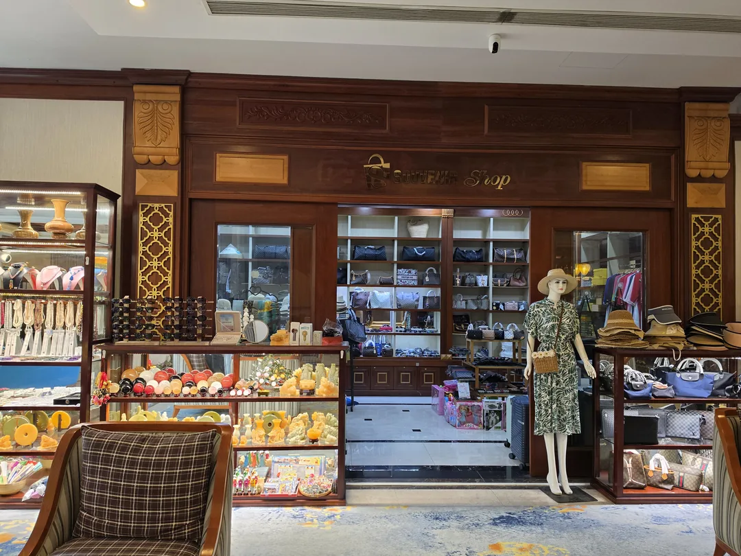 🇻🇳 "Khách sạn DLG" giá cả hợp lý