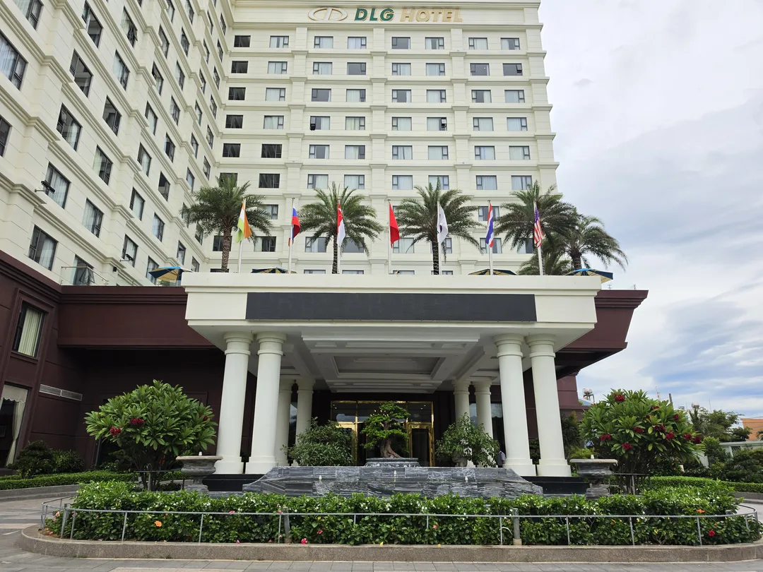 🇻🇳 "Khách sạn DLG" giá cả hợp lý