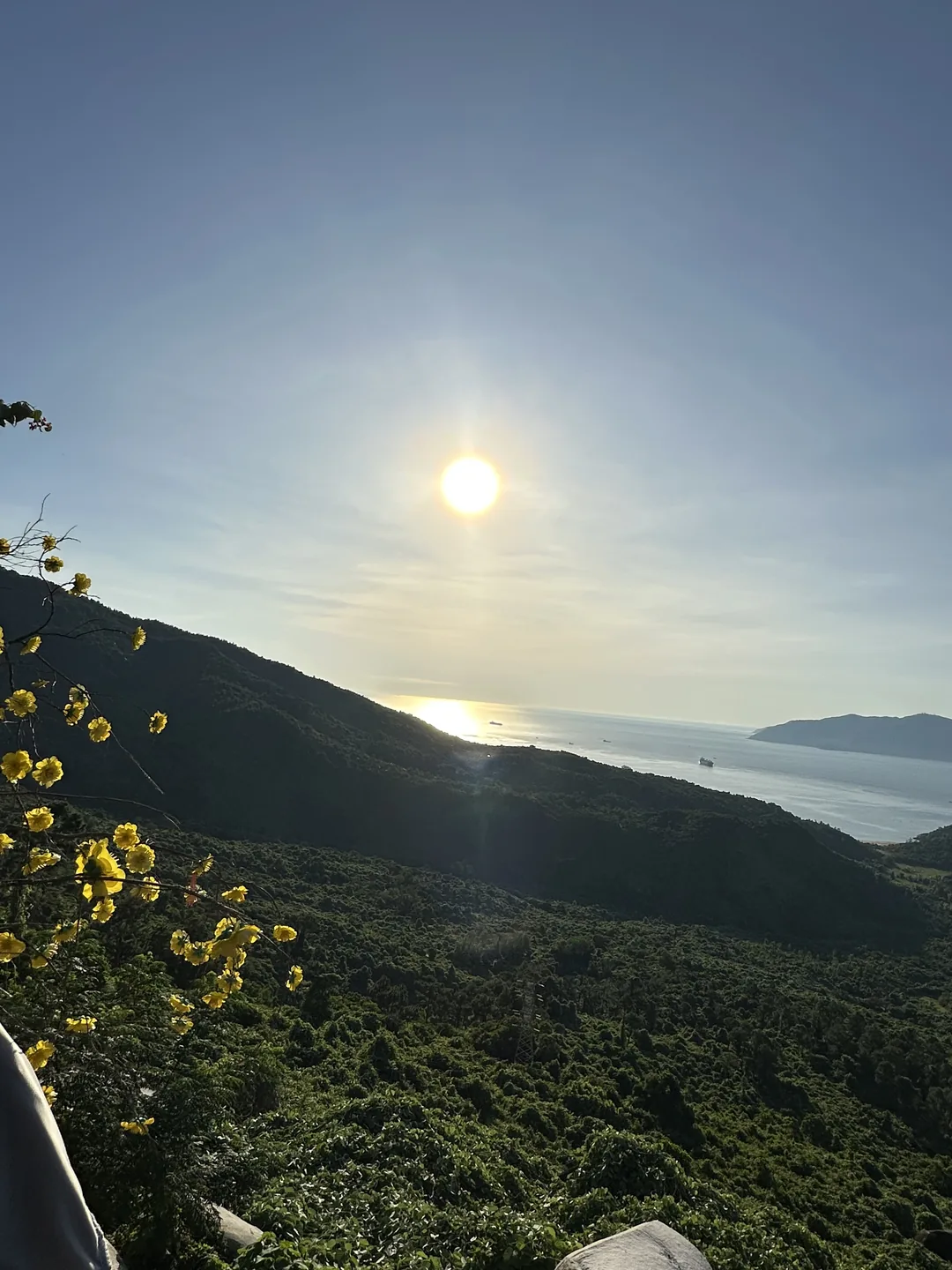 Dậy sớm đón bình minh đèo Hải Vân nào