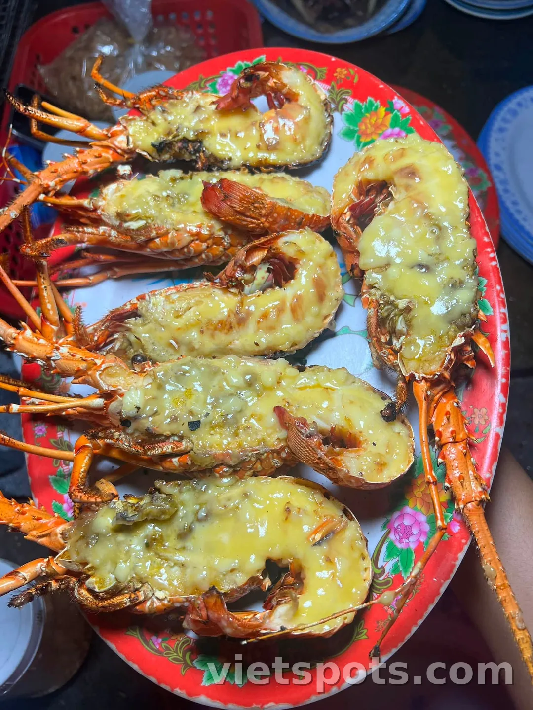📍 QUÁN NHẬU HẢI SẢN BÌNH DÂN – 145 Nguyễn Đăng Giai, Sơn Trà, Đà Nẵng
