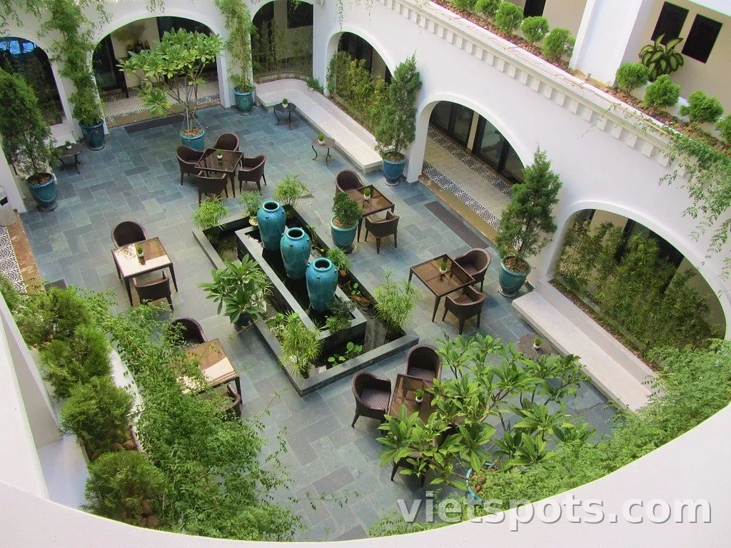 Khách sạn bên cánh đồng ở Hội An
