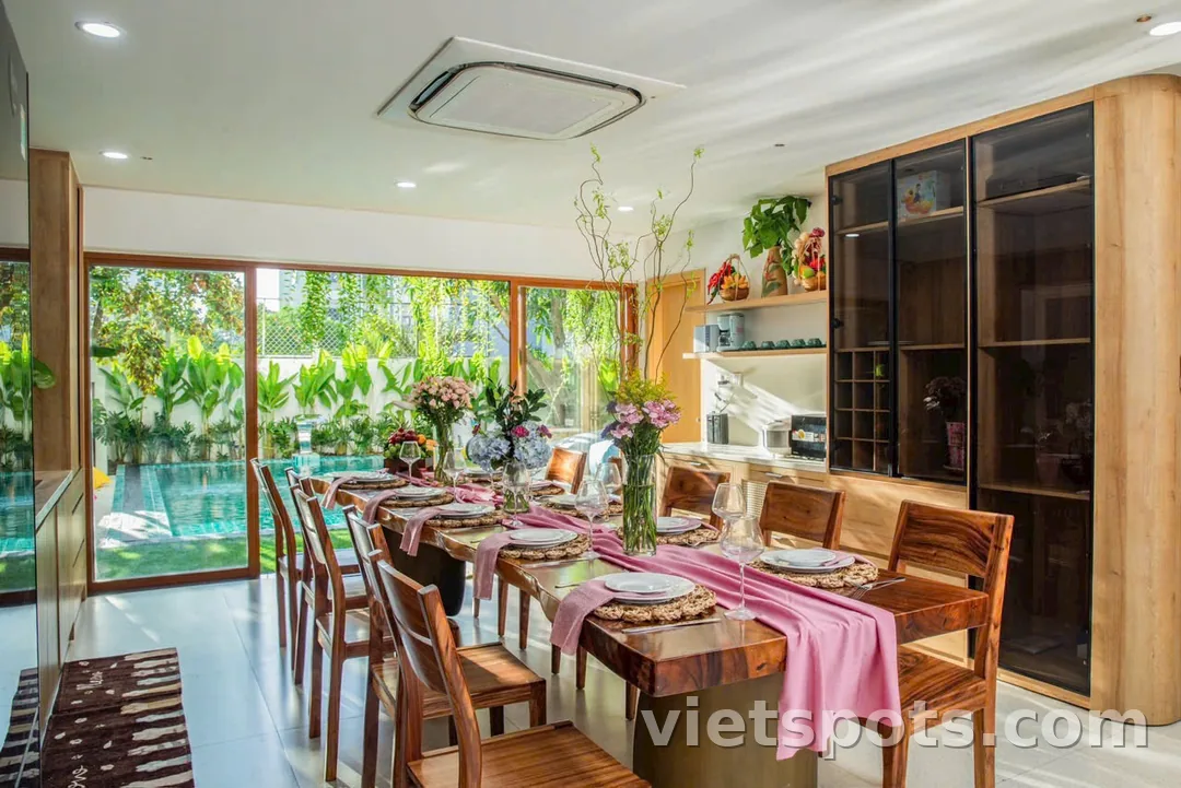 VILLA NEAR THE BEACH