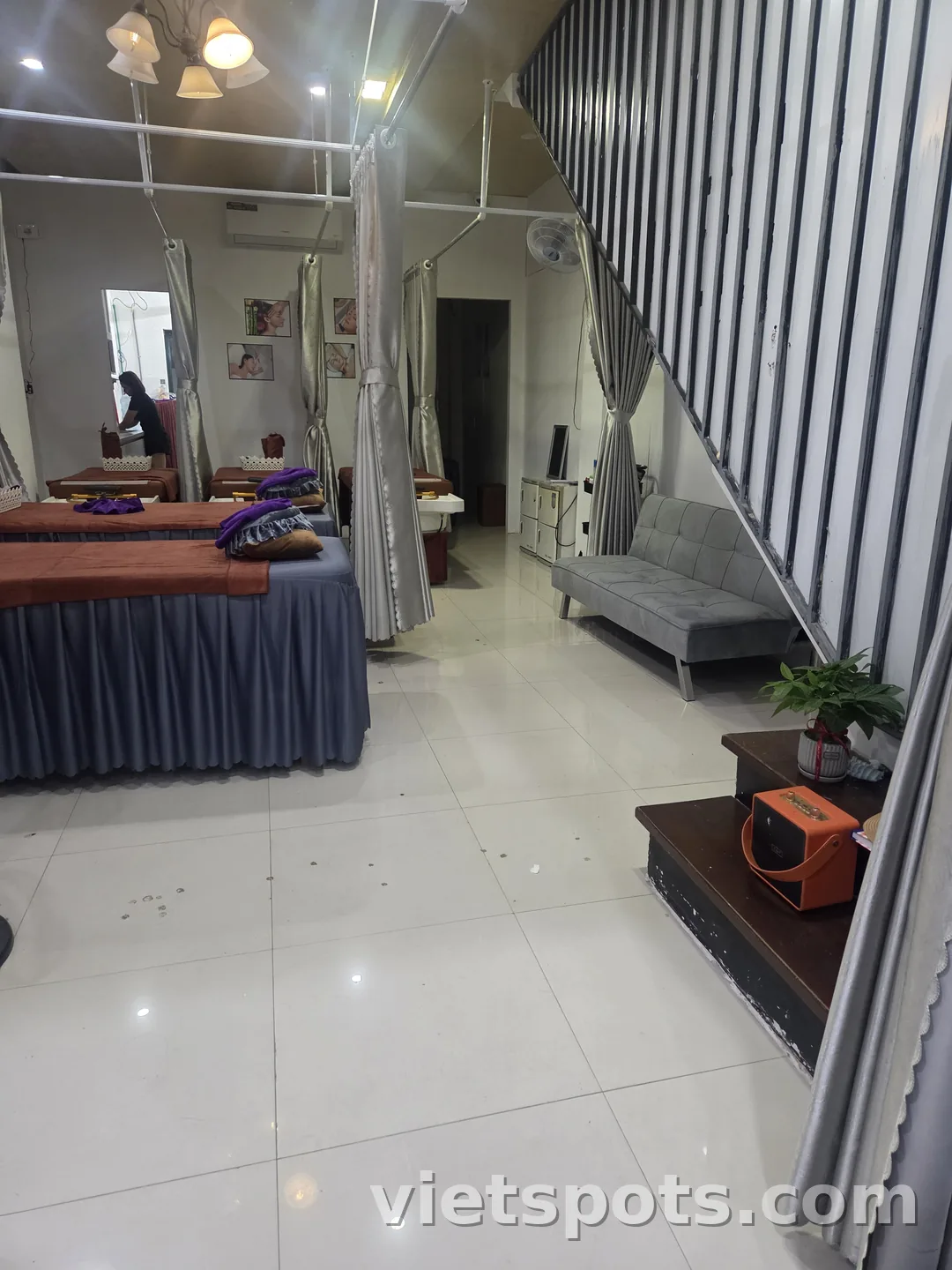 BLOOM SPA thân thiện và làm việc tốt lắm..