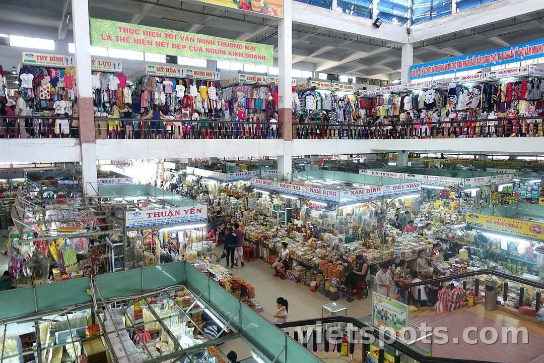 Bên trong chợ Hàn nhìn từ tầng hai